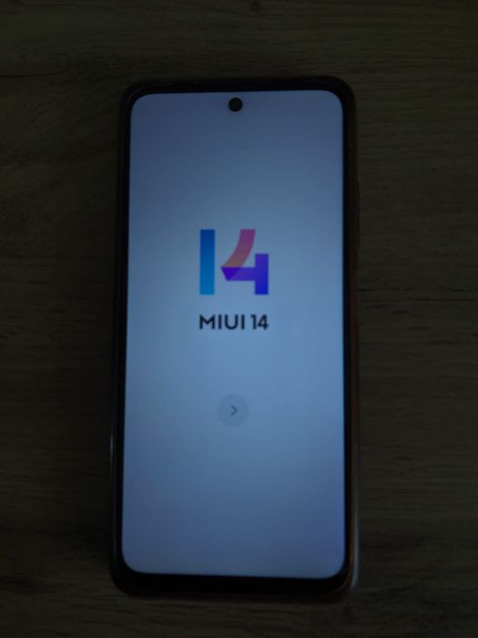 Продам смартфон XIAOMI REDMI NOTE 10 5G 4/128 GB