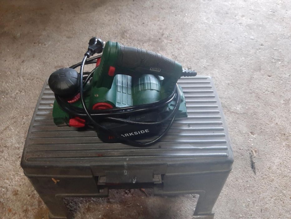 Vendo estas duas máquinas