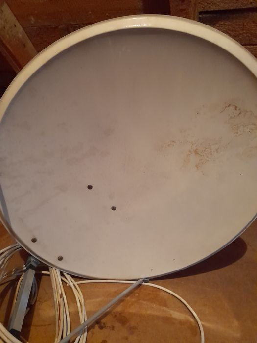 Antena satelitarna 80cm.
