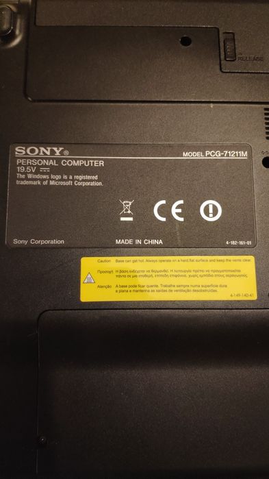 Portátil Sony Vaio PCG-71211M