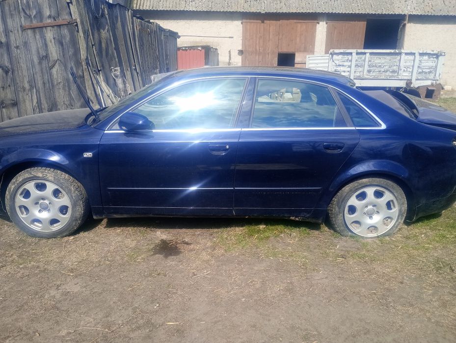 Sprzedam Audi A4B6 uszkodzone
