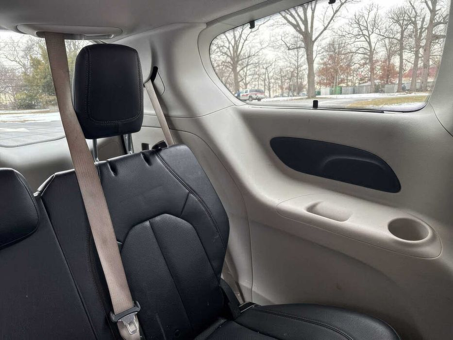 Chrysler Pacifica      2019