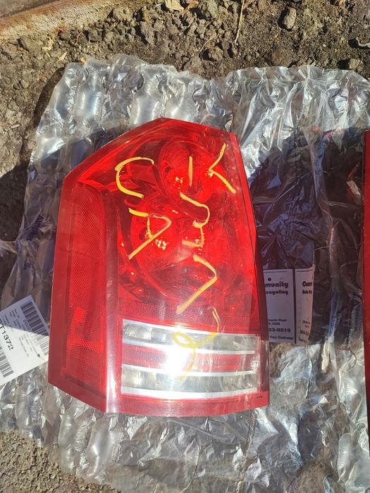 Фонари задние Chrysler 300c SRT8