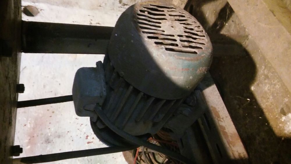 Szlifierka stolowa warsztowa