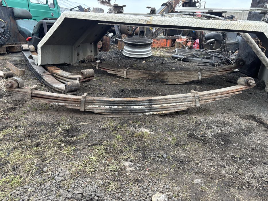 Resory resor przód Volvo FL10