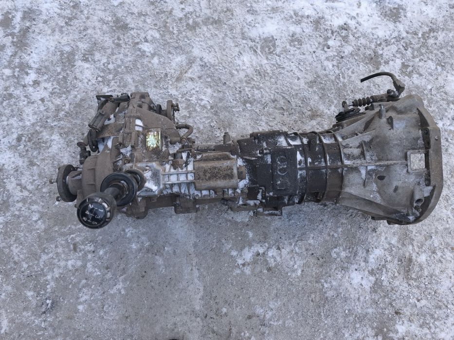 Продам коробку передач раздатку на kia sorento 1  2.5 дизель