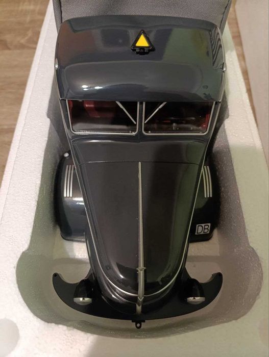 Модель автомобіля Road Kings 1:18 Krupp Titan SWL 80: 6 999 грн