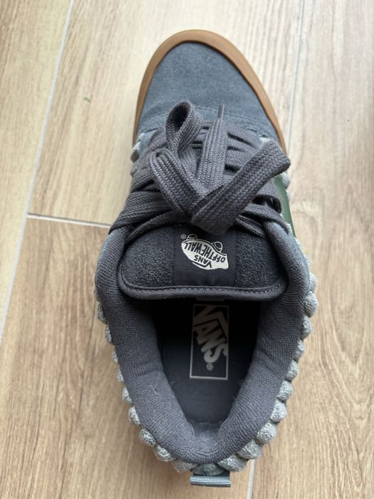 Vans trampki sztruksowe 41 oryginalne