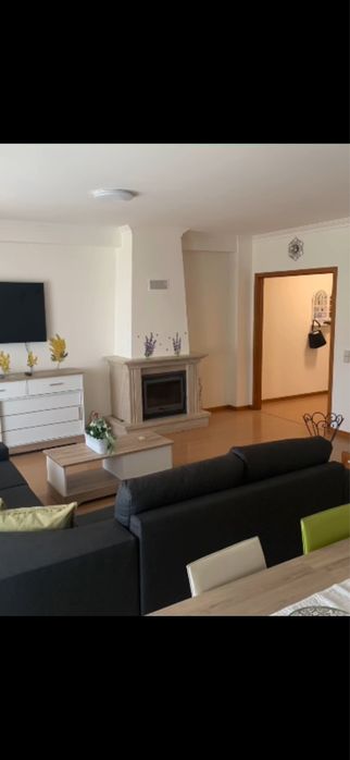 Alugo apartamento