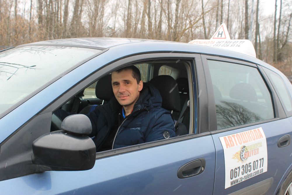 Інструктор з водіння. Автоінструктор. Уроки з водіння. Гостомель, Буча