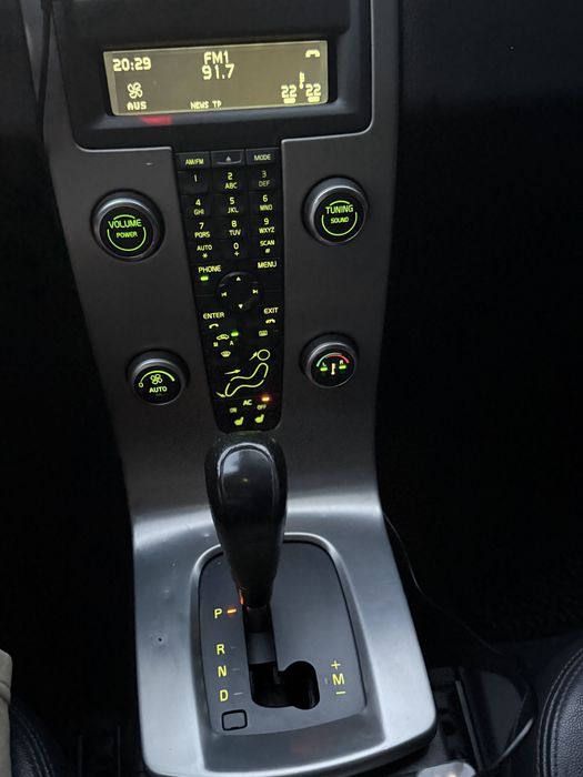 Продам Volvo v50 2.4 D5