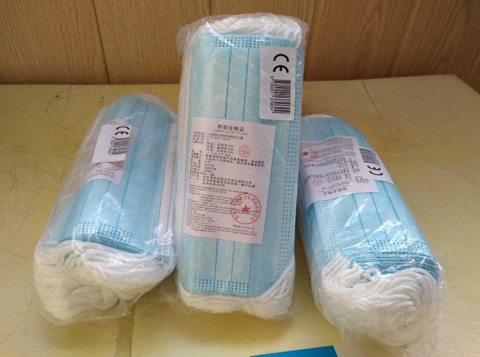 Маски одноразовые защитные