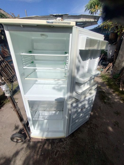 Продам холодильник атлант