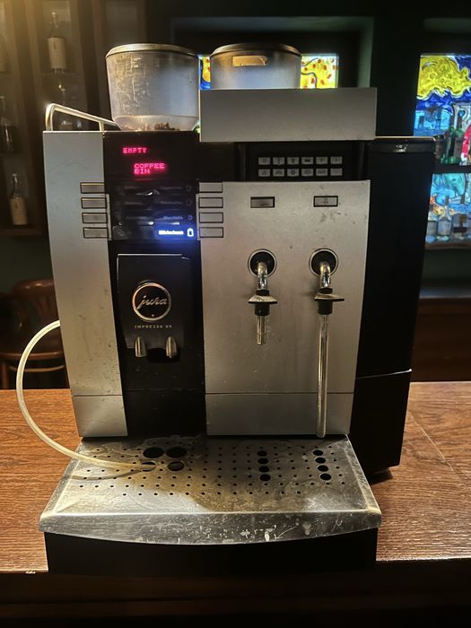 Jura Impressa X9 dziala lecz do przegladu naprawy