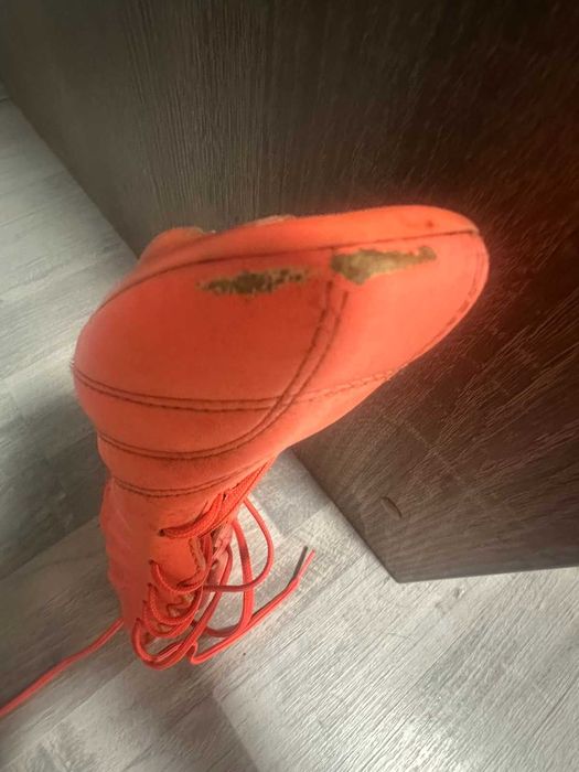 Спортивне взуття
