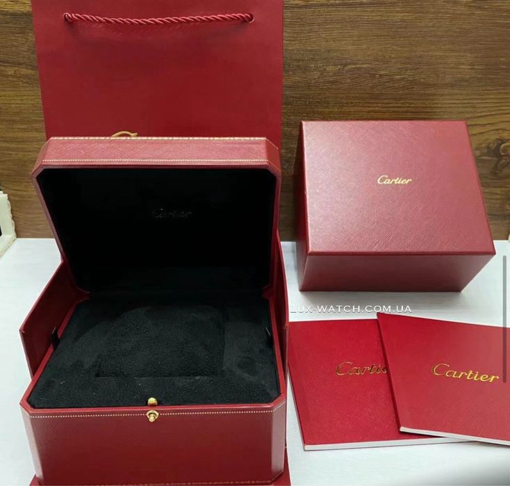 Фирменная коробка для часов Cartier Картье