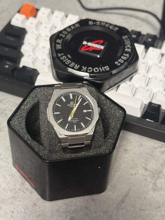 Годинник casio edisife EFR-S108D-1AVUDF