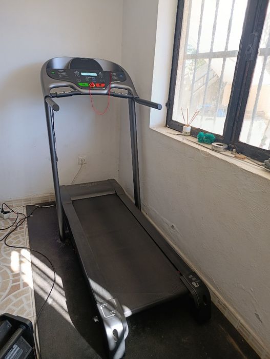 Passadeira de Corrida Domyos T520 - COMO NOVA (Pouquíssimo Uso)