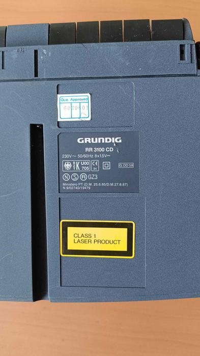 Rádio Grundig RR3100 CD e cassetes, aparelhagem portátil