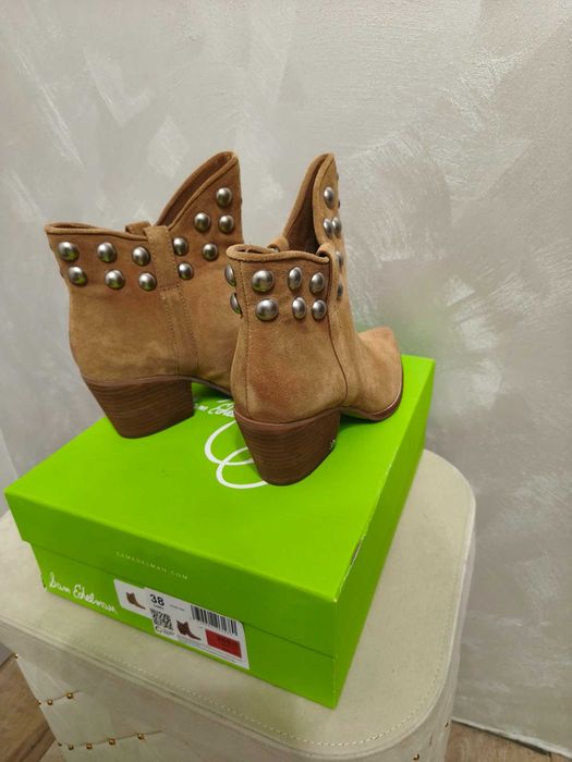 Sam Edelman 38 – karmelowe botki kowbojki z ćwiekami na obcasie
