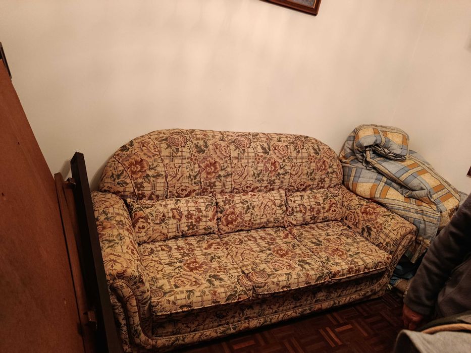 Conjunto de sofá antigo