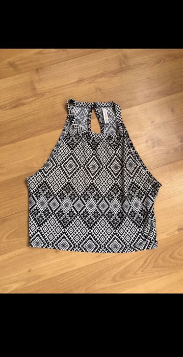 Crop top we wzorki
