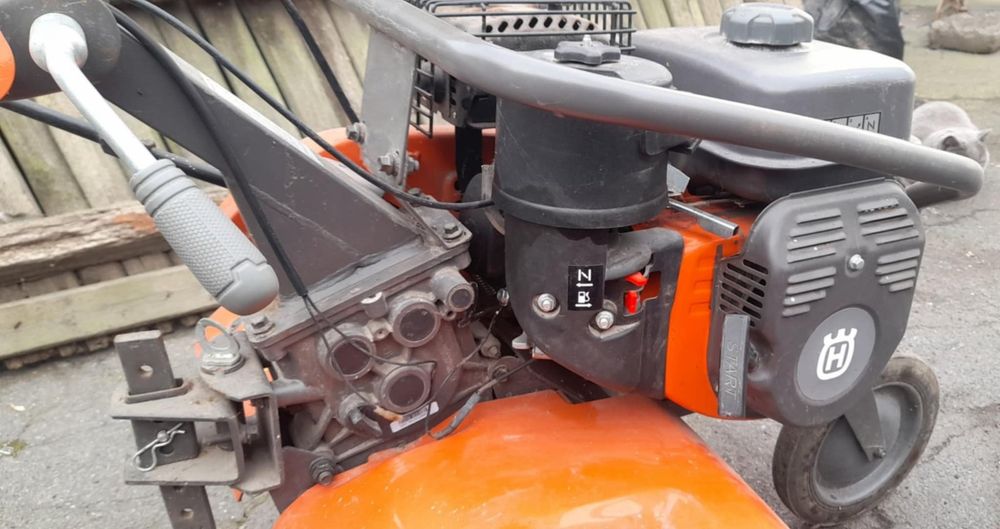 Продам мотоблок Husqvarna TF230