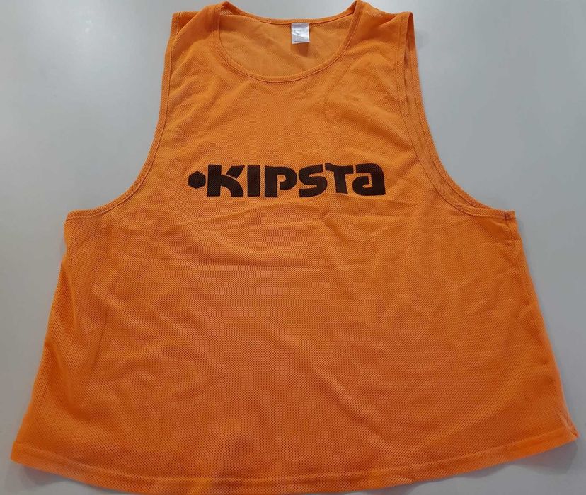 Caneleiras ADIDAS e Coletes Desportivos KIPSTA