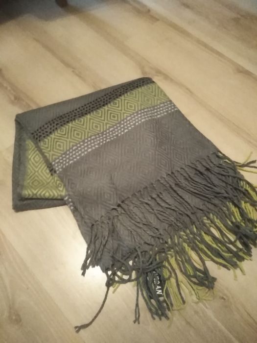 Chusta szarość limonka 130/130