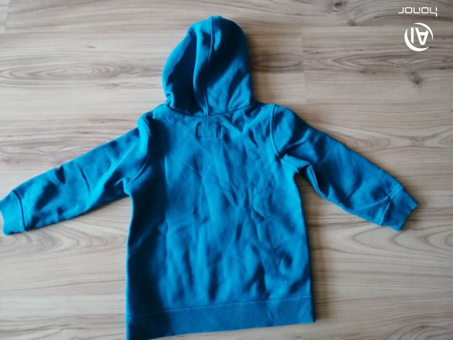 Chłopięca bluza z kapturem typu kangur