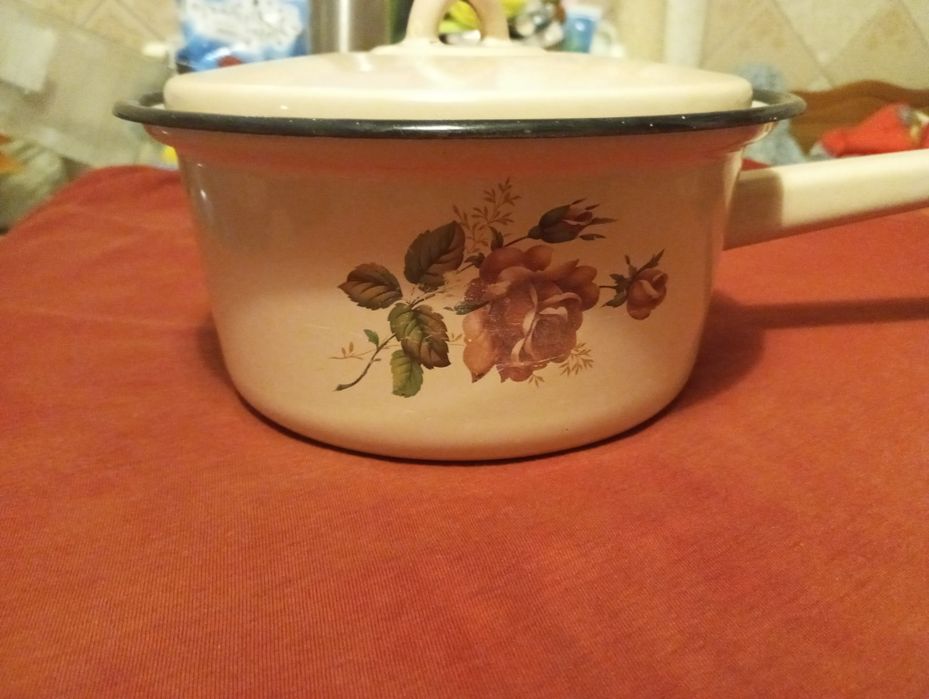 Кастрюля эмалированная черпак 2.8л СССР