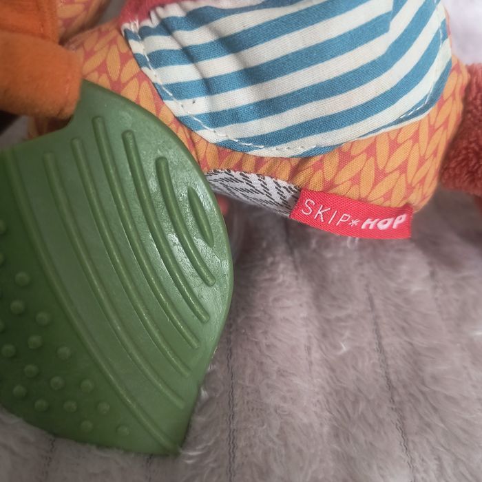 Игрушка-подвеска Лисичка SKK Baby на коляску, кроватку, автокресло, прорезыватель+погремушка