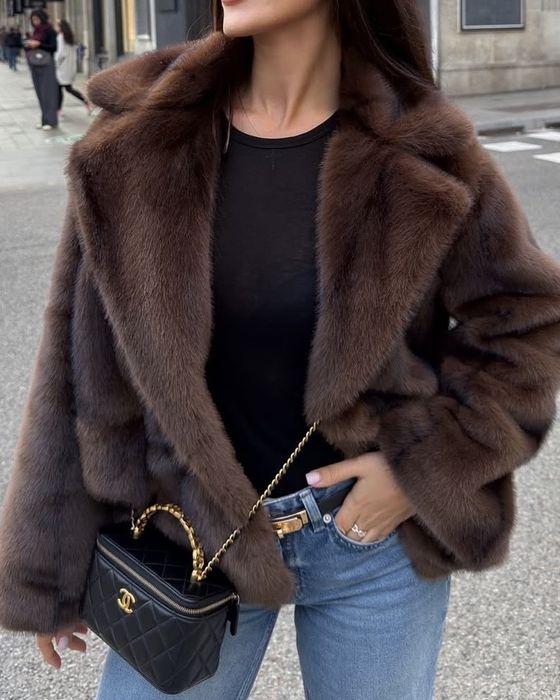 Шуба зі штучного хутра Zara