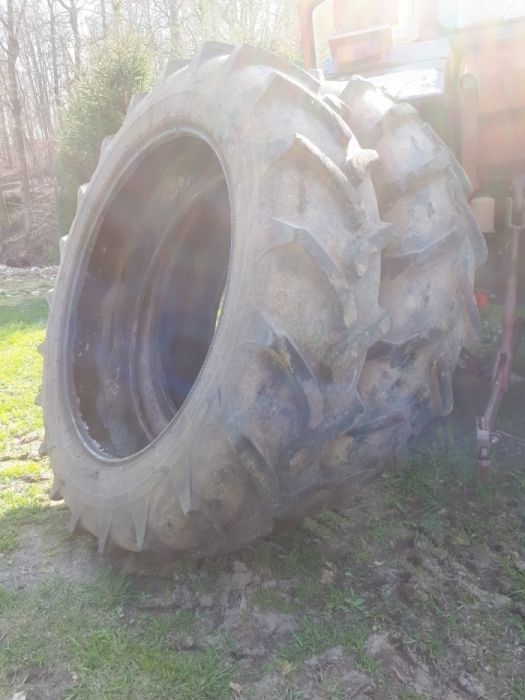 Opony zachodnie 13.6 R - 38 para 330-965 RADIALNE 13.6/12 R - 38 Mocne