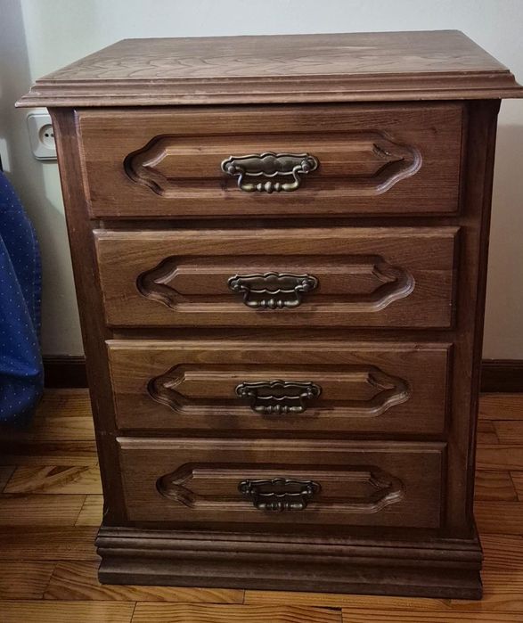 Mesinha de cabeceira