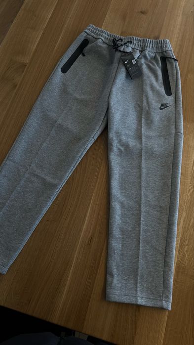 Штани Nike Tech Fleece сірого кольору