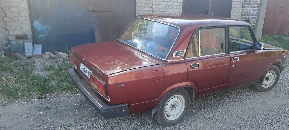 Жигулі ваз 2107 в гарному стані