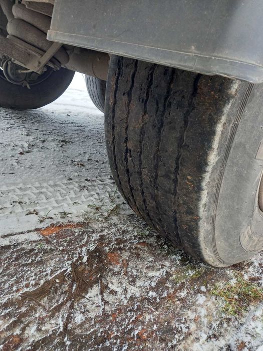 Продам напіввпричіп fruehauf