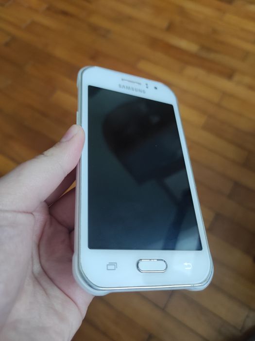Samsung Galaxy J1 Ace (SM-J110H/DS).