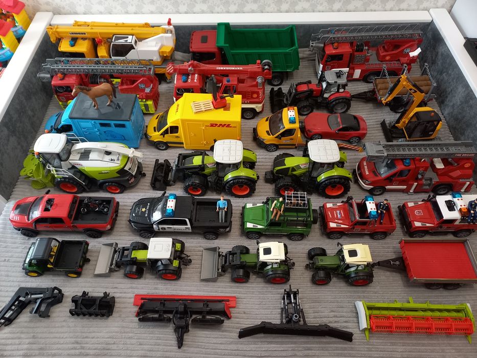 Великі машинки Bruder