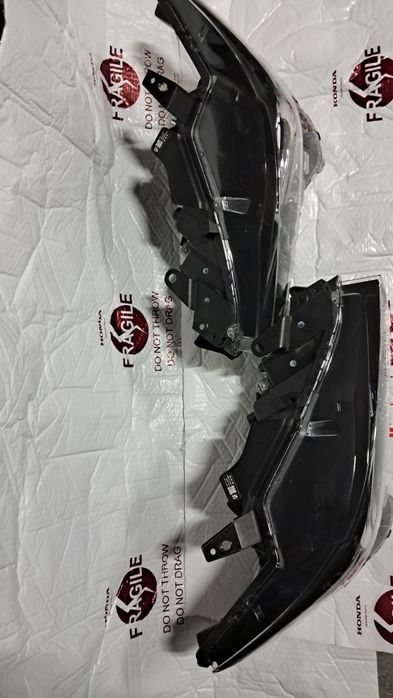 права і ліва фара на Mazda CX5 22-25р
(2022-2025), версія США