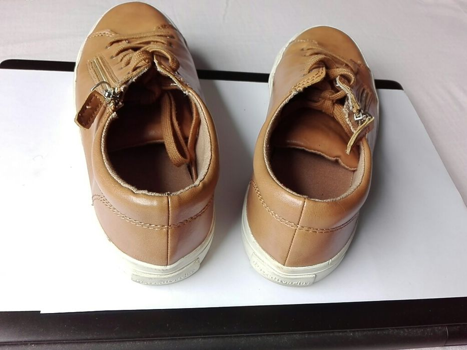 Sapatilhas de mulher Stradivarius n°39 SP 602