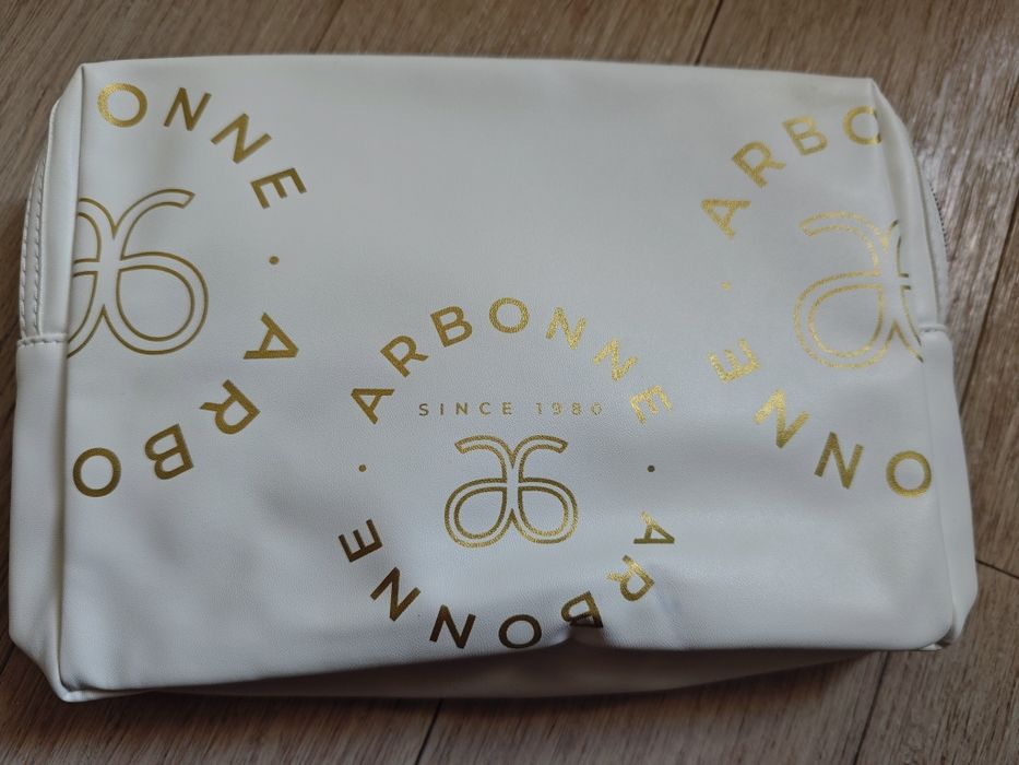 Kosmetyczka Arbonne nowa