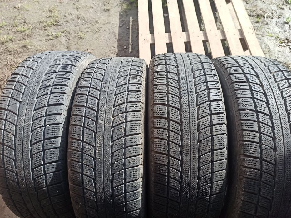 Зимние шины 215/65 R16 Triangle TR777 Pirelli Ice Zero FR Nexen