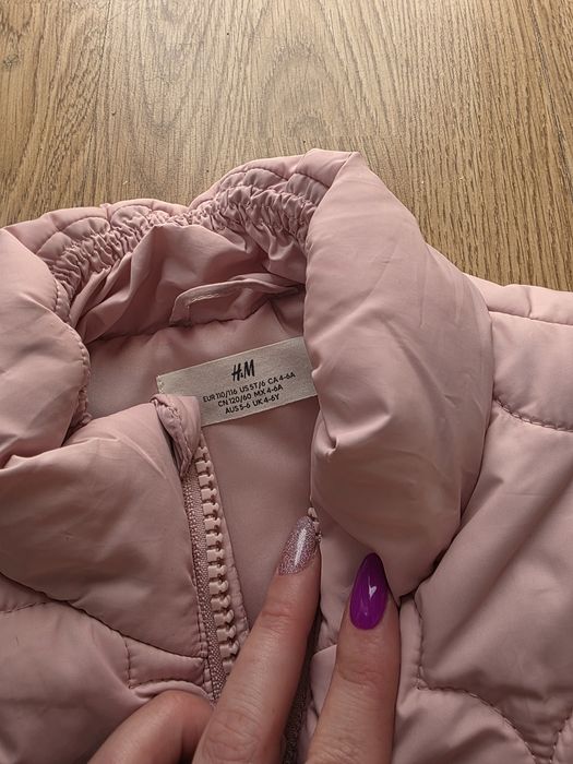 Piękny pikowany bezrękawnik H&M 110/116