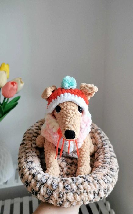 Charcik włoski na szydełku, maskotka Greyhound handmade, dekoracja