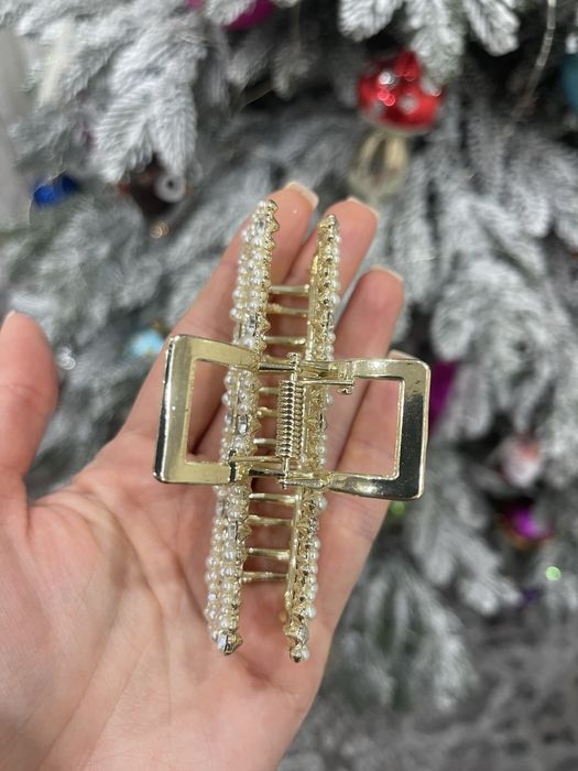 Металический крабик для волос серебро в камнях стразах