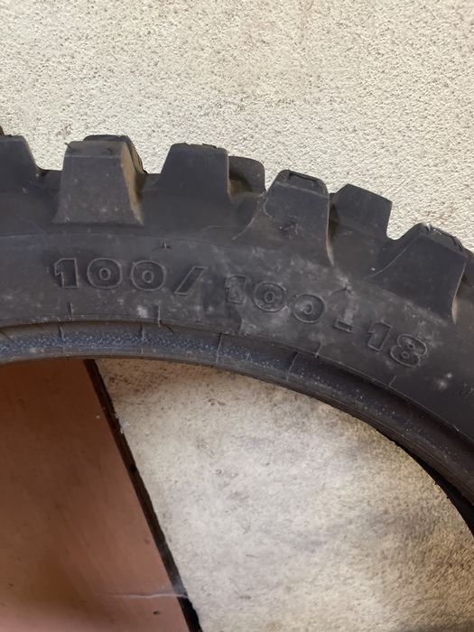 Pneu de trás XR 400