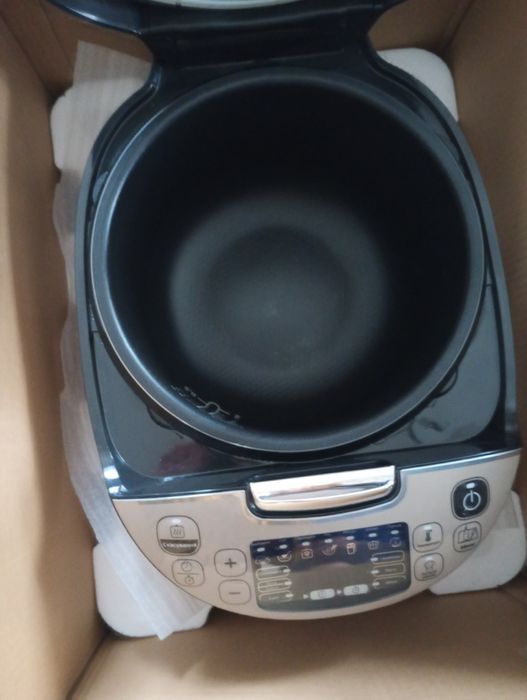 Мультиварка  нова