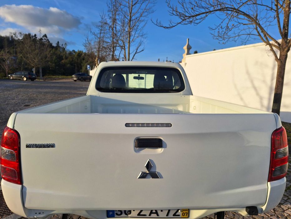 Mitsubischi l200 king Cab 4x4  iva dedutivel